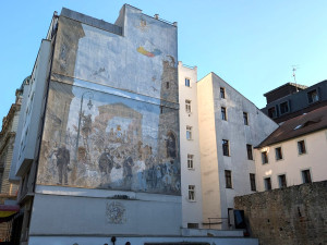 Tuto malbu na domu na druhé straně Proluky naopak Plzeňané milují