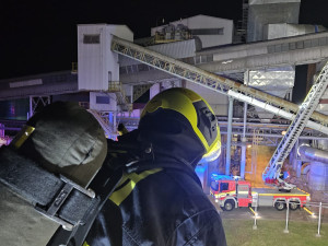 Hasiči vyjížděli k nahlášenému požáru kotelny v objektu teplárny