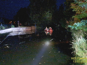 Tělo muže utonulého v řece našel po sedmi minutách nasazení speciální vodní dron