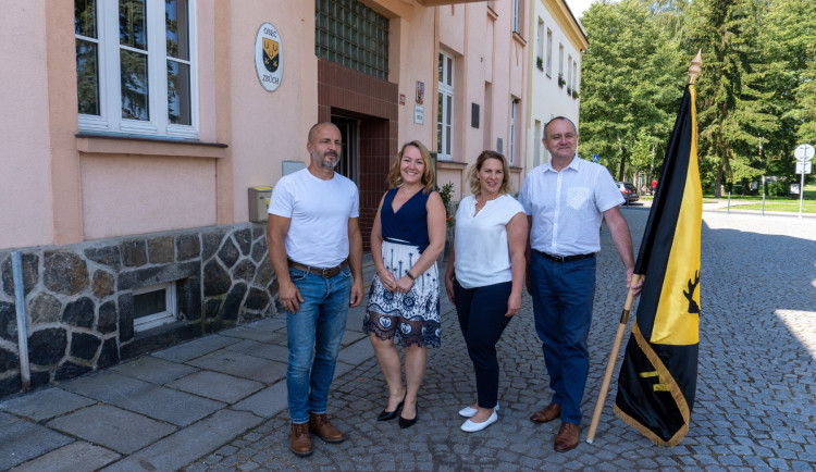 Zleva - Zdeněk Strejc, Andrea Kubernátová, Jana Zajptová, Dušan Duchek