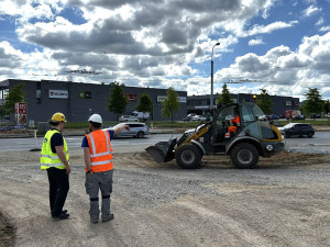 Přestavba obřího kruháče u Makra se protáhne o měsíc, město zpoždění odmítá a chce, aby firma zamakala