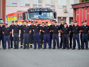 Plzeňští hasiči vyrazili do Řecka, budou tam v pohotovosti kvůli lesním požárům