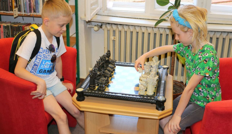 Lidé si půjčují deskovky k moři i na chalupy, nejvíc vedou únikové hry