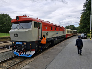 Plzeňský kraj vypraví retro vlakové a autobusové spoje za Barokem pro pěší i cyklisty