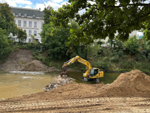 Kvůli rekonstrukci zajímavé vodovodní stavby přepůlí řeku Radbuzu v centru Plzně a přesměrují tok 