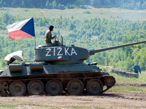 Replika tanku Žižka zdobí rokycanské muzeum, její stavba zabrala 1400 hodin