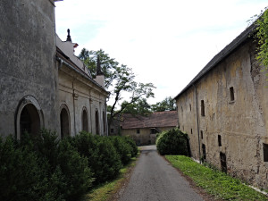 Slavný zámek z Černých baronů zná nového majitele. Slíbil, že ho opraví a zpřístupní lidem