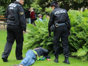 Bič na opilce začíná práskat. Plzeň zvyšuje počet míst se zákazem konzumace alkoholu