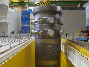 Nádoby reaktoru VVER 440 z jeho instalace na EMO3/třetím bloku JE Mochovce/Slovensko, který ŠKODA JS ve spolupráci s dalšími českými firmami již dokončila, čtvrtý blok tamtéž právě dokončuje