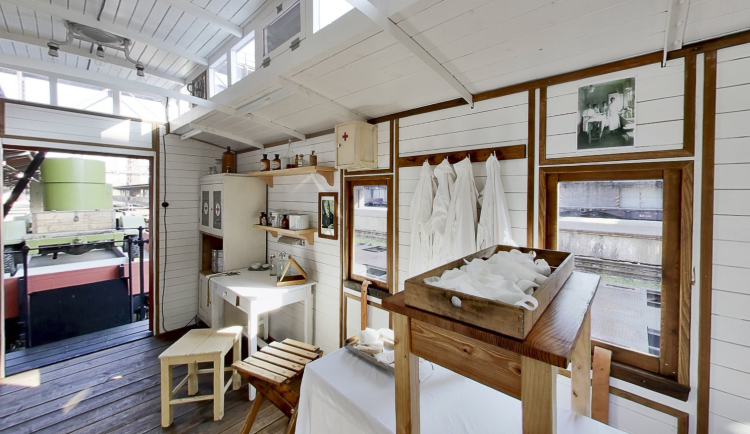 Na vlakovém nádraží v Jablonném zastavil Legiovlak, zůstane do neděle