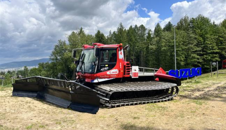 Nevšední zážitek na Ještědu – fotokoutek s rolbou a její komentované prohlídky