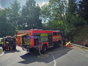 Řidič zemřel po nárazu do stromu, případem se zabývají kriminalisté