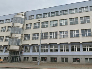 Univerzitě se podařilo prodat budovu bývalého ředitelství plzeňské Škody za 190 milionů