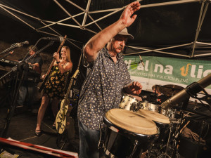 Západočeská metropole ožije hudbou. Na osmi scénách se představí přes 150 účinkujících