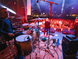 Západočeská metropole ožije hudbou. Na osmi scénách se představí přes 150 účinkujících