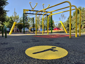 V sídlištním vnitrobloku vzniklo na přání lidí nové workoutové hřiště