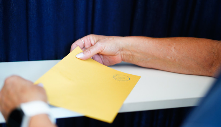 Sněmovní volby se blíží. Některé politické strany to v Plzni už zabalily