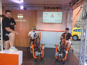 Charitativní jízdy na handbicích během Festivalu na ulici pomohly paliativní péči i kultuře