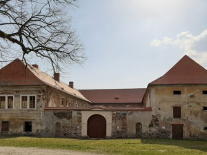 Festival v Čečovicích podpoří snahu nadšenců o opravu zdevastovaného zámku