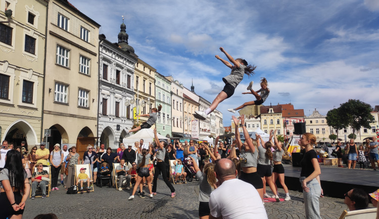FOTO: Ulice Budějc rozzářily barvy festivalu Město lidem, lidé městu