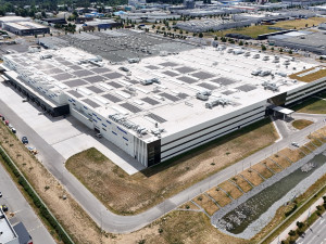 Panasonic otevřel v Plzni novou obří továrnu na tepelná čerpadla za osm miliard