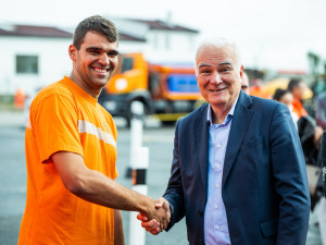 hejtman Kamal Farhan společně s vítězem krajského kola Františkem Řepíkem