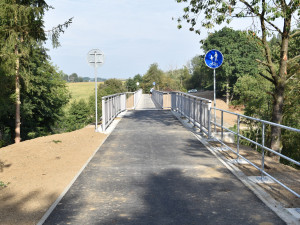 Super počin, chválí si lidé lávku na místě, kde stávala slavná chaloupka na pilíři