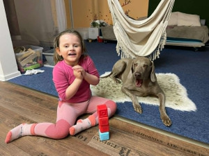 Emička trpí vážnou formou epilepsie. Denně má i 100 záchvatů bleskových křečí