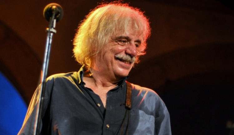 Rodáci z Vysočiny: Autor Panenky Robert Křesťan pochází z Počátek. Talent má po otci