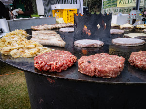 Sousedský food festival v Tachově láká na autentickou atmosféru i moravská vína