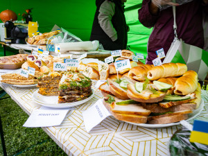 Sousedský food festival v Tachově láká na autentickou atmosféru i moravská vína