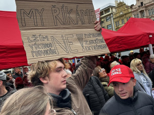 Babiš šel na akci ANO v Plzni do ostrého konfliktu se studenty. Došlo i na Jezulátko
