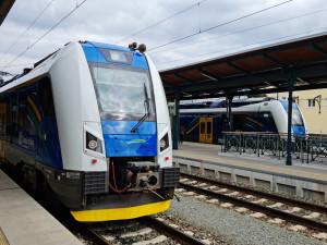 Plzeňský kraj zachová příští rok rozsah veřejné železniční i autobusové dopravy