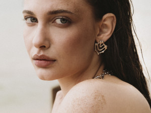 Je podprsenka nutnost, nebo jen zvyk? Ženy přehodnocují zažitá pravidla