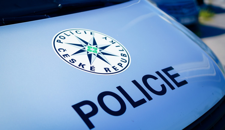 Ve Vysočanské našli minu, policie ulici uzavřela