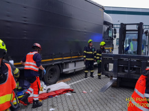 Vyprošťování zraněného muže bylo velmi náročné