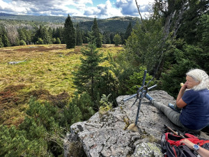 Za výhledy přes zaniklou šumavskou osadu Gsenget na úchvatný Scheuereckberg