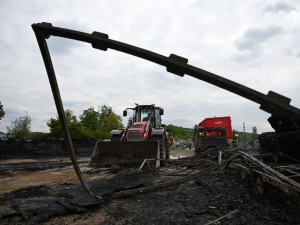 Hasiči kontrolovali skládky odpadu, kde dříve hořelo. Výsledky jsou alarmující