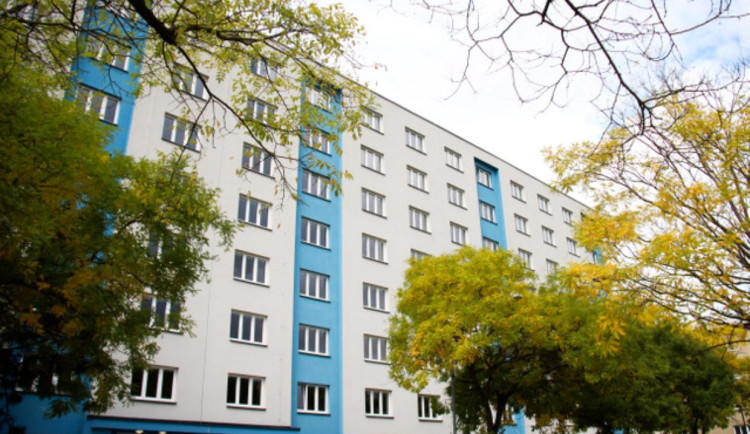 Studenti se dočkali, univerzita opravila za 138 miliónů zchátralou budovu kolejí