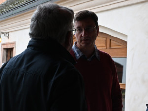 volební štáb SPOLU v Plzni, na fotografii Richard Pikner z TOP09