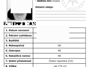 Muž vybral z účtu půl milionu podle rady falešného policisty. Peníze mu jel předat