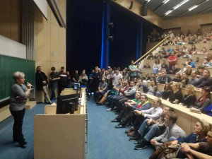 Dělat vědu lidskou a přístupnu byl její dar, univerzita vzpomíná na Danu Drábovou