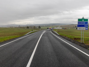 Nová silnice propojující severní Rokycansko s dálnicí D5 je hotová o půl roku dříve