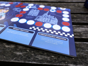 Strážnice vymyslela deskovou hru Na hraně zákona, ráda by ji dostala i do knihoven