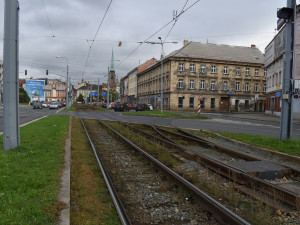 Tramvajová trať na Skvrňany projde rekonstrukcí, řidiče čekají už od pondělí uzavírky