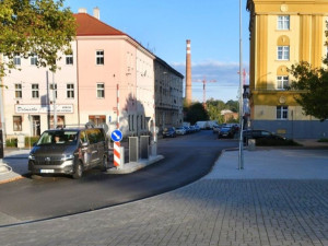 To bude hodně bolet. Novou zónu placeného parkování zavádí Plzeň u zimního stadionu