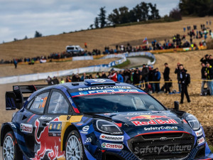 FOTO: Ogier zahájil Středoevropskou rallye nejlépe, Rovanperä těsně za ním