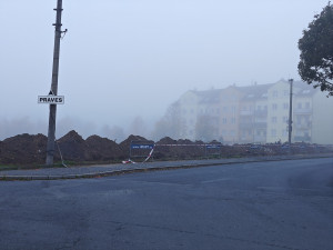 Obyvatelé Domažlic už roky čekají na nový Lidl, zatím mají jen parkoviště