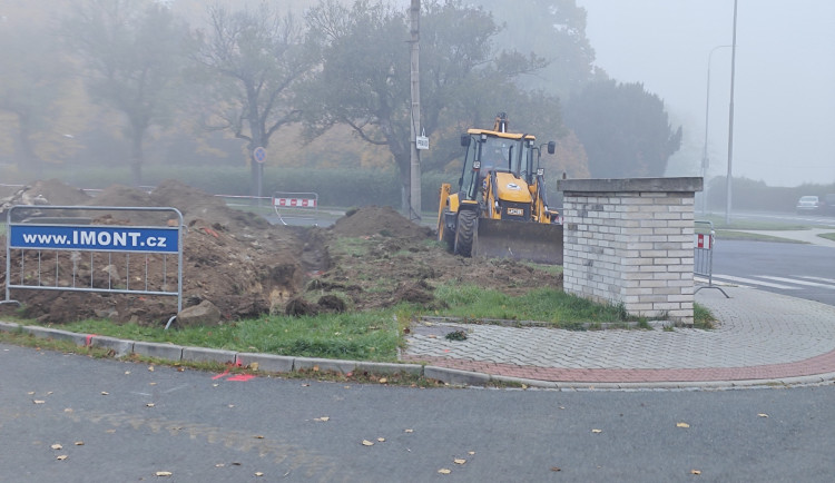 Obyvatelé Domažlic už roky čekají na nový Lidl, zatím mají jen parkoviště