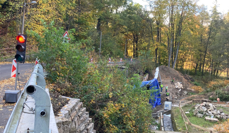 Úprava okolí přehrady v Liberci se protáhne, potrvá do začátku léta příštího roku